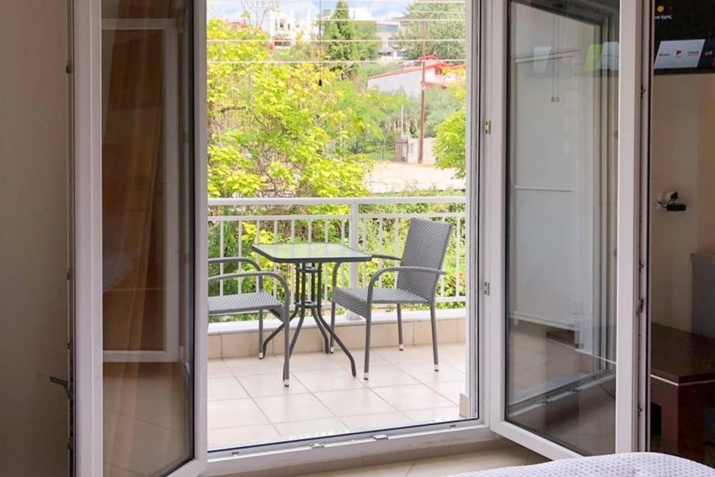 Cozy Studio Near The Beach 1Stfloor Nea Iraklitsa ภายนอก รูปภาพ