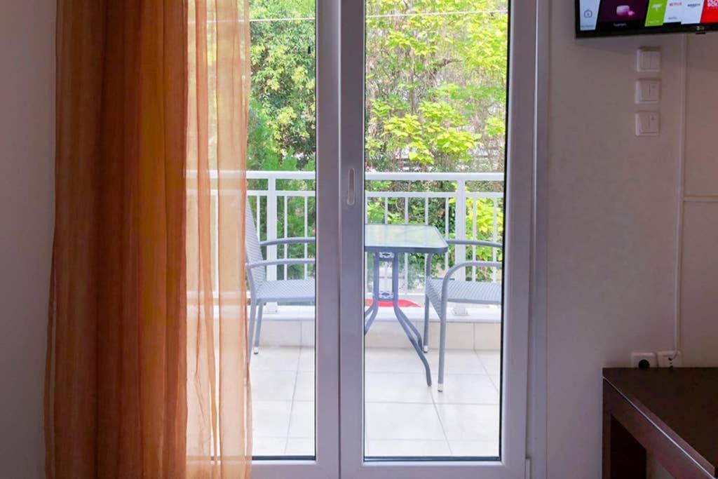 Cozy Studio Near The Beach 1Stfloor Nea Iraklitsa ภายนอก รูปภาพ